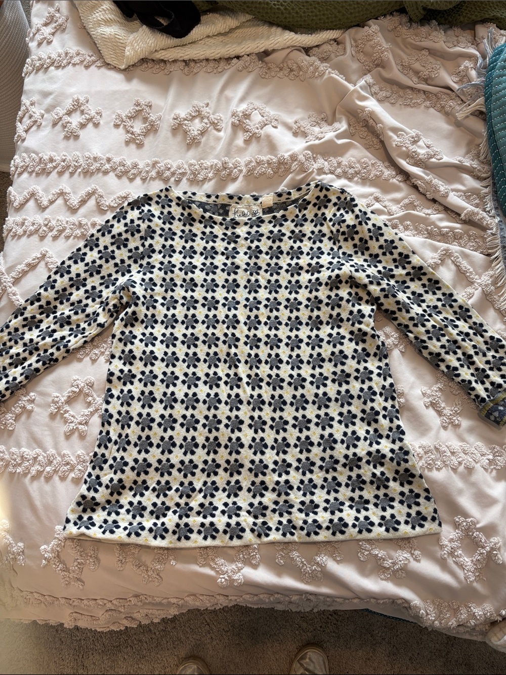 Women’s Cream Floral Pattern Long Sleeve Knit Top